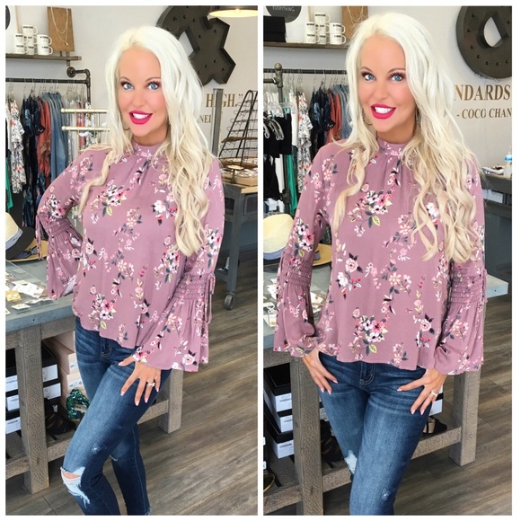 LAST 1! 🌸Soft Mauve Lightweight Bell Sleeve Top! - Picture 2 of 2